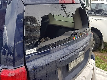 broken-rear-back-window-replacement-sydney
