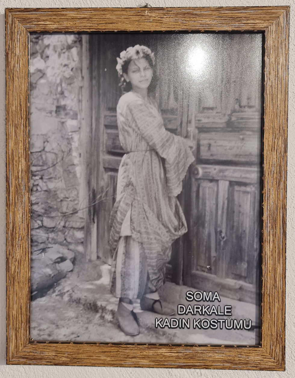 Soma Darkale Köyü Kadın Kostümü