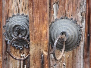 Kula'nın Kapı Tokmakları