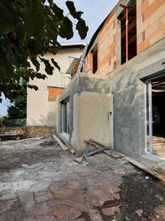 Chantier d’extension de maison à Écully avec extension en cours côté terrasse
