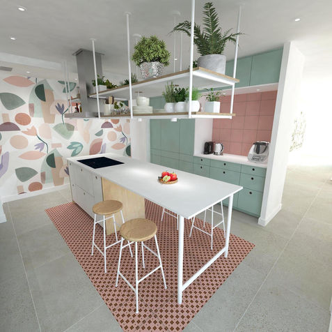 Vue d’ensemble sur une cuisine colorée avec îlot central, étagères suspendues et papier peint décoratif en fond de pièce.