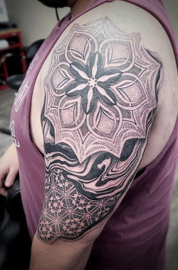 Stipple_Geometry_Black_grey