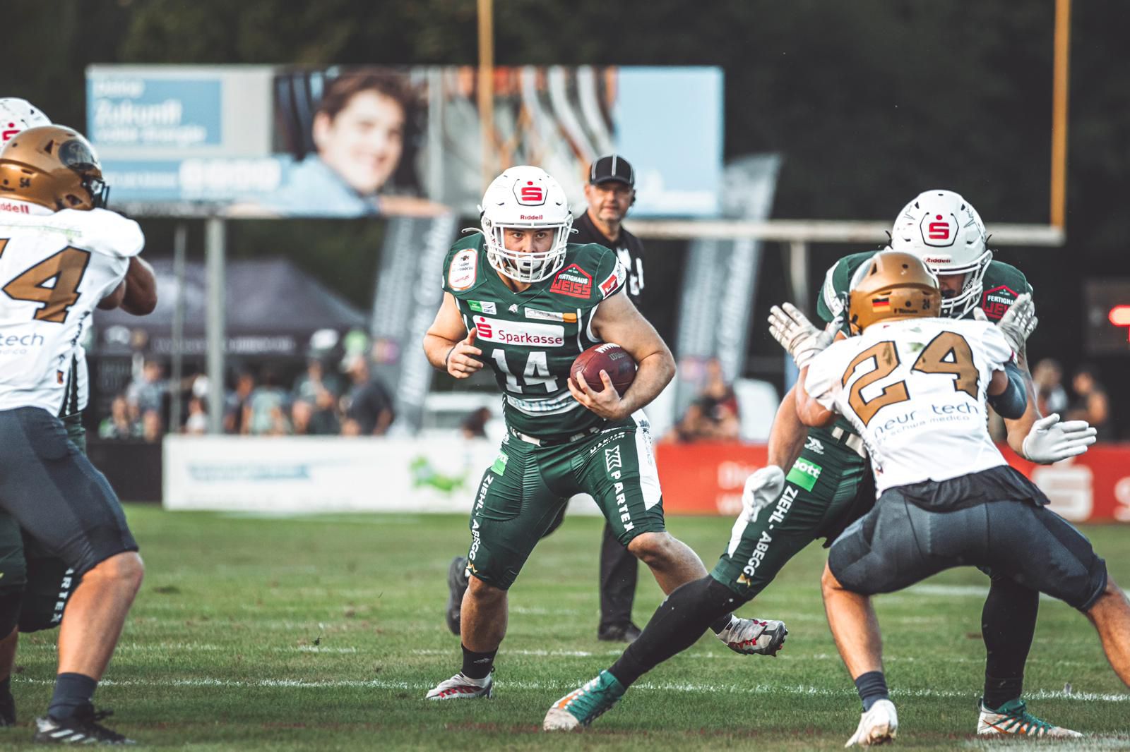 Noah Grundmann joins our team as running back