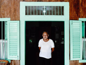 Yanto Djuhari, cucu pemilik rumah bersejarah, Djiauw Kie Siong di Rengasdengklok. (Fernando Randy/Historia.id).