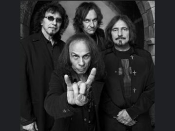 Band Black Sabbath yang mempopulerkan salam metal. (pinterest.com).
