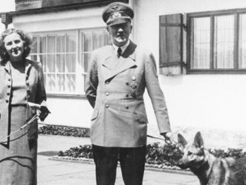 Eva Anna Paula Braun, wanita terakhir yang dipersunting Adolf Hitler di penghujung hayatnya (Foto: Bundesarchiv)
