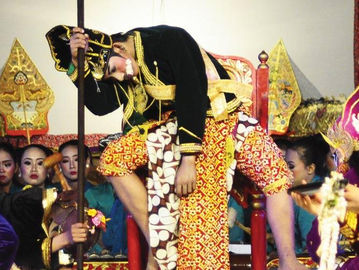 Ilustrasi: pertunjukkan ketoprak di Temanggung, Jawa Tengah. (Irawan Taruno/Shutterstock).