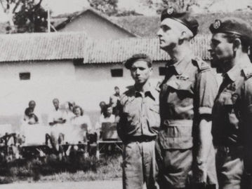 Kapten Raymond Pierre Paul Westerling (kanan) sang jagal Belanda yang konon katanya punya ilmu kebal dan indra keenam (Foto: nimh-beeldbank.defensie.nl)