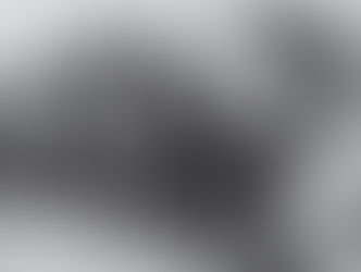 Presiden Soeharto menandatangani karung saat meresmikan perluasan tahap ketiga pabrik PT. Petrokimia dan sebagai tanda dimulainya produksi PT. Petrokimia di Gresik, Jawa Timur, 10 Oktober 1984. (ANRI/Setneg).