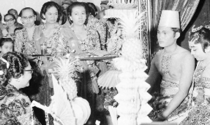 Ozbek jinsiy aloqa arxivi Fohishaxonada jinsiy qiynoqlar