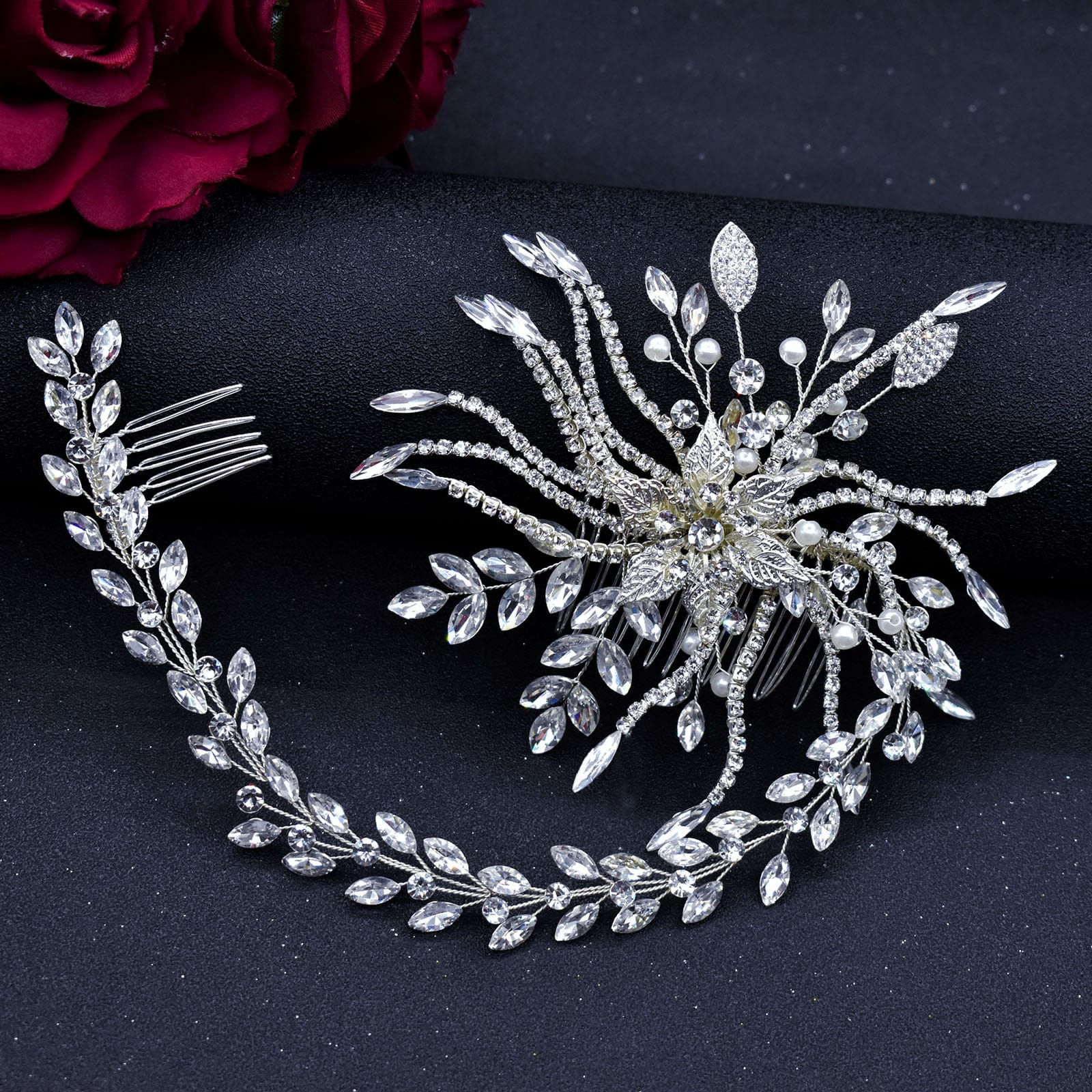 Peineta de metal con cristales de vidrio en forma de flor con hoja de cristal