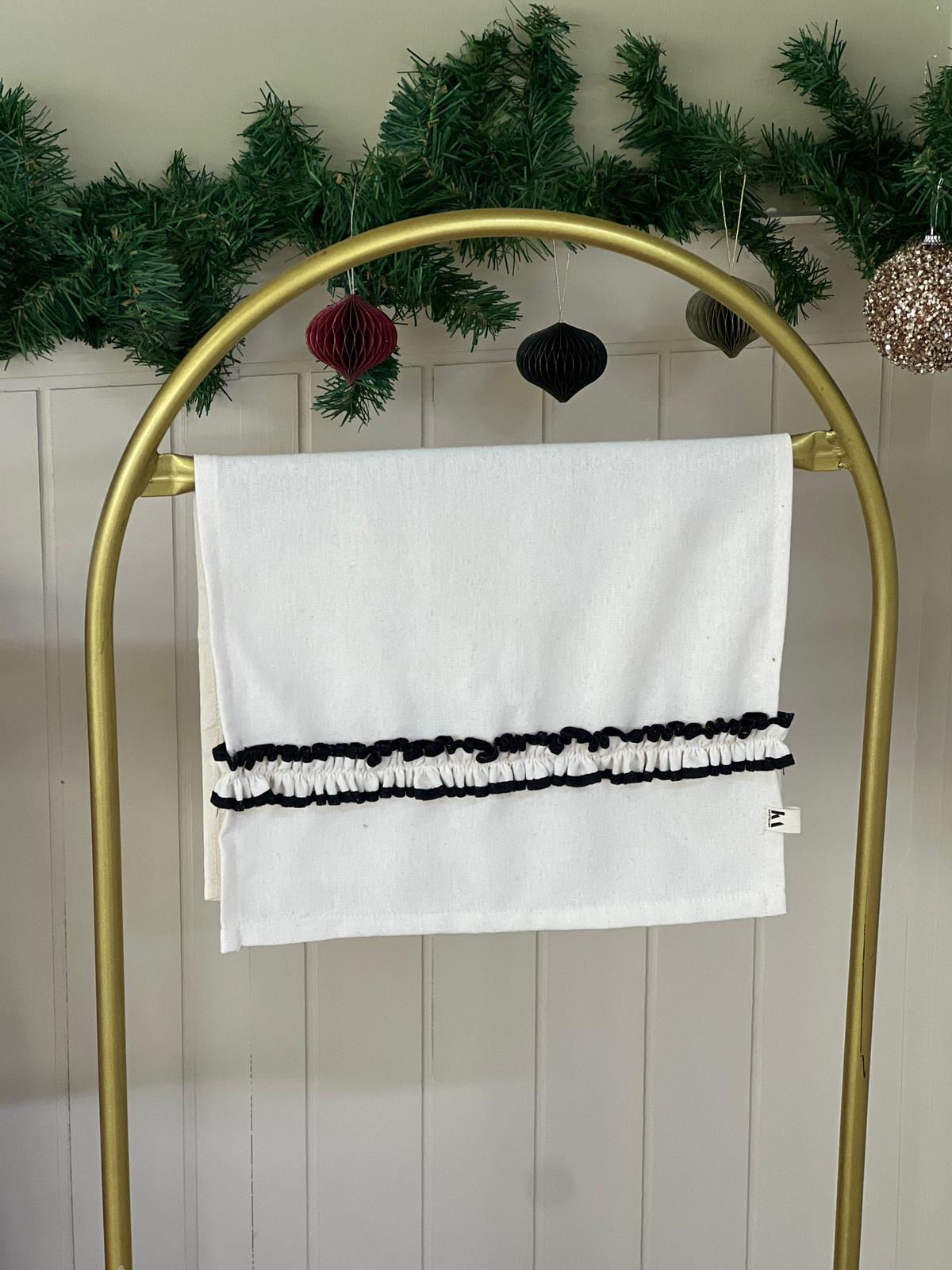 Lore %100 Keten Nakışlı Kurulama Bezi Orta Fırfır