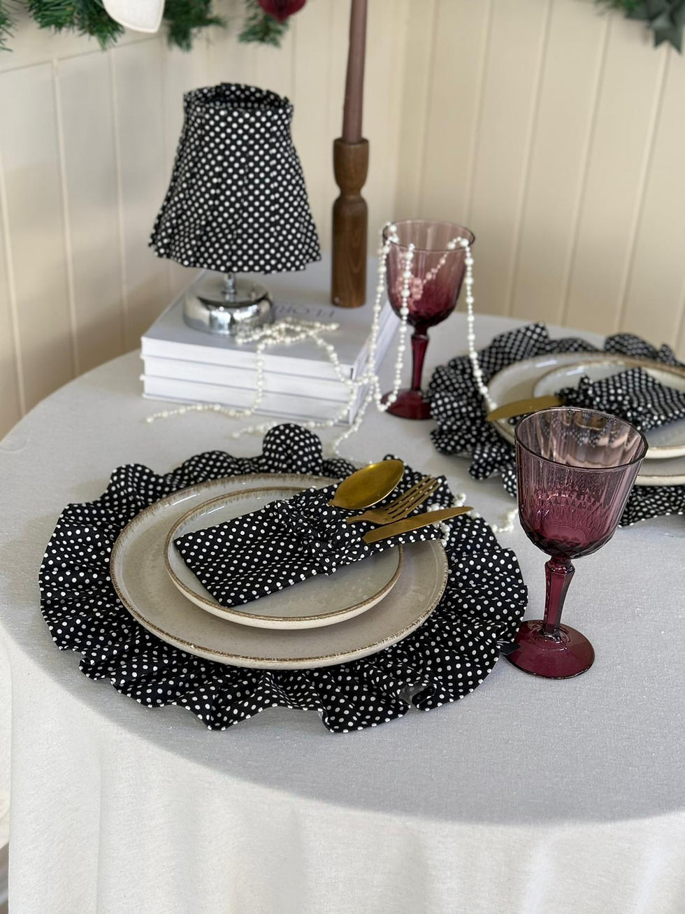 Küçük resim: Dottie Puantiye Keten Fırfırlı Yuvarlak Supla