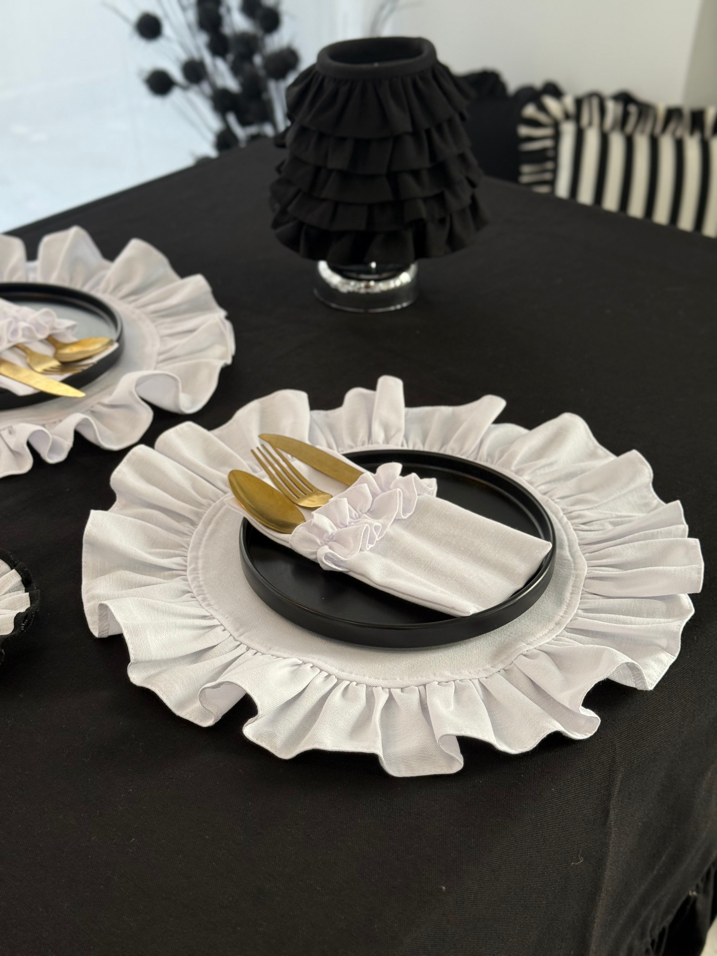 Ivory Keten Yuvarlak Fırfırlı Beyaz Amerikan Servis / Supla