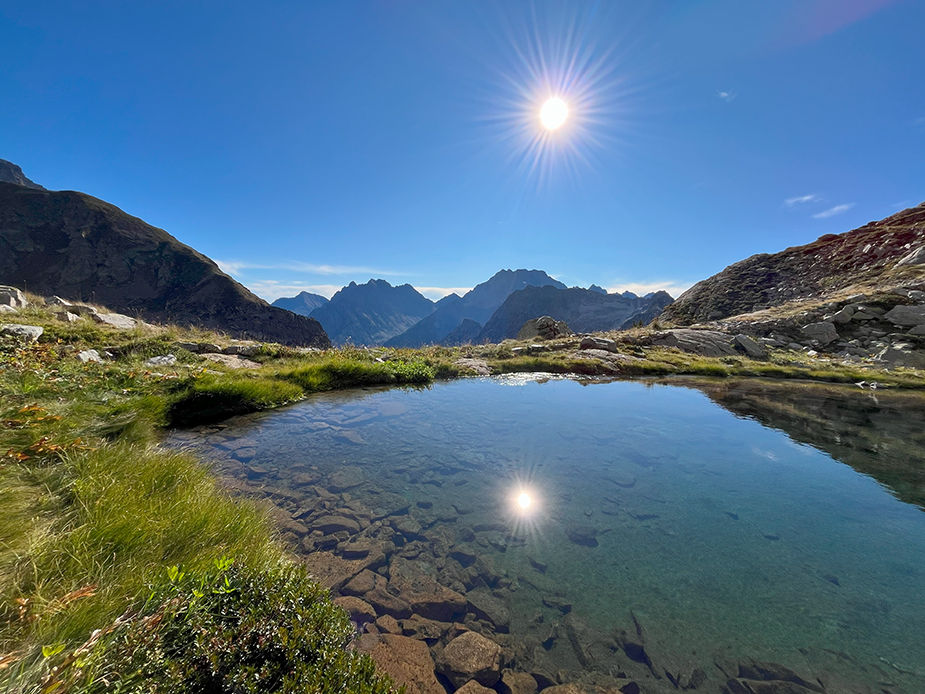 Kristallklarer Bergsee