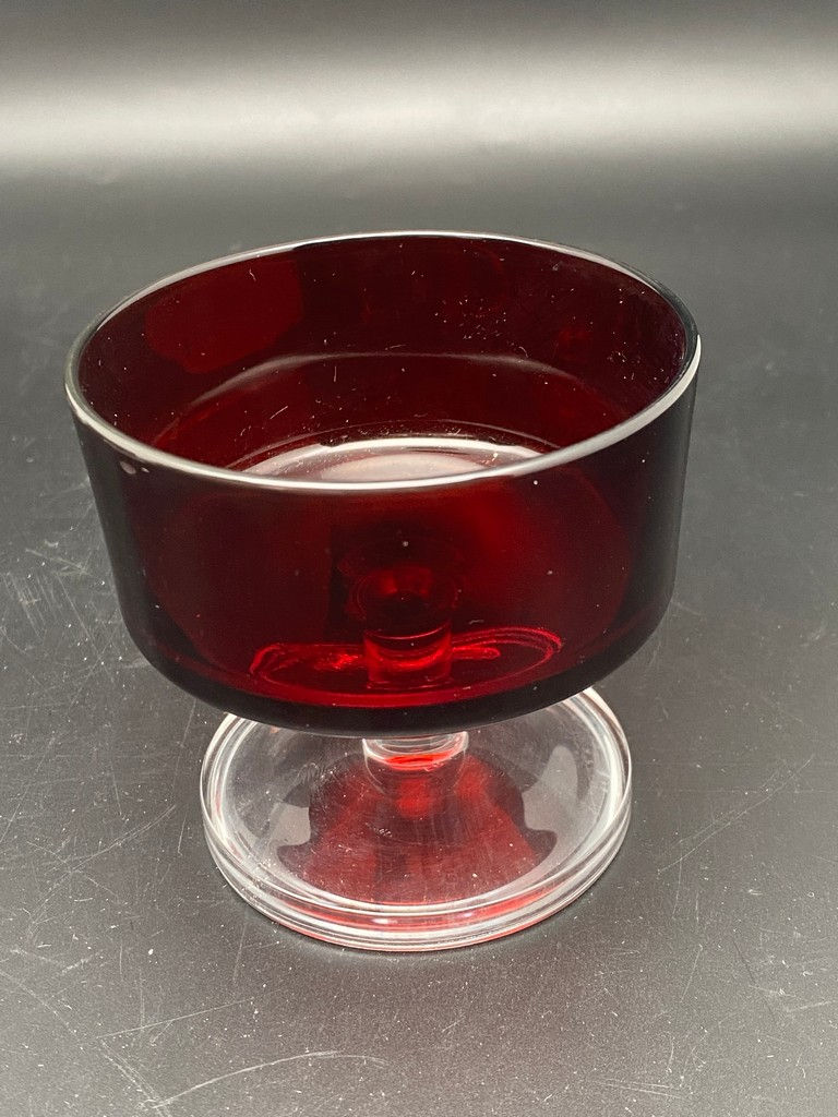 Miniature : Verres à pied en verre rouge Vintage Art Déco