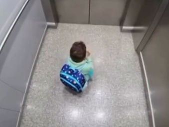 Menino preso em elevador comove ao orar pedindo ajuda a Deus