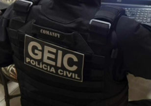 Polícia cumpre mandado de prisão e apreende drogas durante operação em Jaraguá