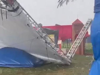Tempestade causa estragos durante as cavalhadas de Corumbá de Goiás