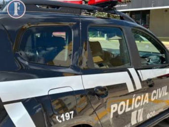 Homem é preso suspeito de agredir e tentar estrangular companheira em Jaraguá