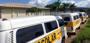 Sem receber a 4 meses da Prefeitura de Jaraguá, transportadores escolar pedem apoio ao MP