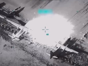 EUA divulga imagens de ataques contra hangares e aeronaves em operação militar