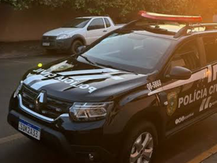 Filho é preso em flagrante após agredir a própria mãe em Jaraguá