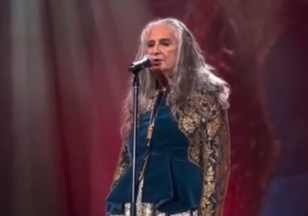 Maria Bethânia irmã de Caetano Veloso ameaça deixar show “Não vou cantar com esse som. Me respeite!”