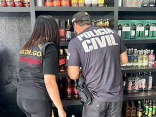 Operação Metanol. fiscaliza 12 estabelecimentos em Jaraguá