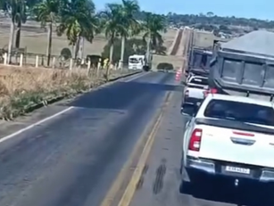 Jaraguá: Caminhoneiro critica falta de sinalização no “Pare e Siga” da GOINFRA na GO-427