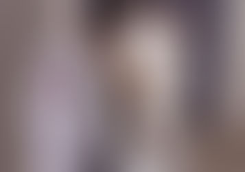 Menino leva mochila em formato de caixão para escola em homenagem ao pai