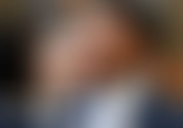 Flávio Bolsonaro admite contato com Vocaro e diz contrato sobre filme foi após governo do pai