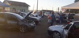 Com apoio do Município equipes realizam Domingueira Automotiva em Jaraguá