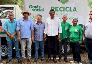 Jesúpolis recebe caminhão para coleta seletiva em solenidade no Palácio das Esmeraldas