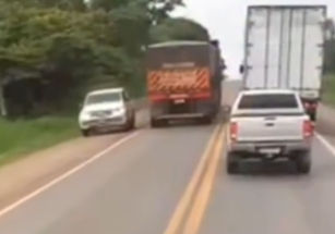 Vídeo flagra ultrapassagem proibida que quase causa acidente na BR-153 no município de Pirenópolis