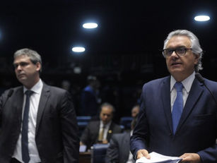 Ronaldo Caiado reage à reportagem sobre BK Bank e desafia PT sobre contratos federais