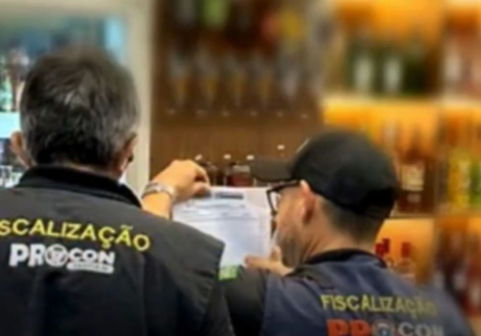 Fiscalização em Anápolis encontra maconha escondida dentro de garrafas de cachaça