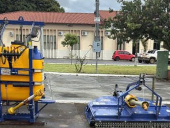 Prefeitura de Rianápolis entrega nova roçadeira hidráulica para reforçar manutenção urbana e rural