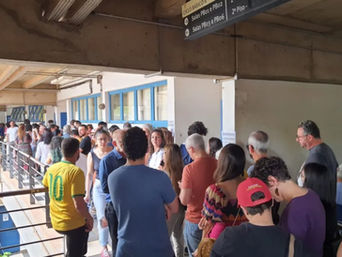 Filas marcam votação em Jaraguá; eleitores relatam espera de mais de uma hora