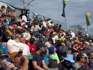 Torcedores protestam contra Lula durante MotoGP em Goiânia
