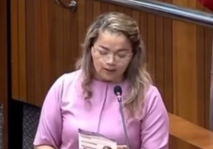 Deputada do Maranhão anuncia programa para acabar com “orelhas de abano” e “nariz grande”