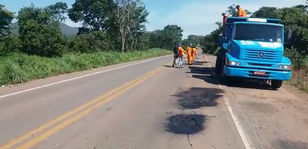 DNIT inicia operação tapa buracos na BR-153 no trecho que passa por Jaraguá
