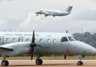 Crise : Aviões da FAB ficam sem combustível e ministros fazem fila para voar