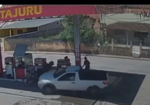 Assaltantes são perseguidos e atropelados por Comerciante logo após roubo