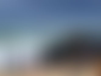 Navio da Marinha do Brasil faz manobra de segurança e acaba encalhado na Praia da Macumba, no Rio de Janeiro