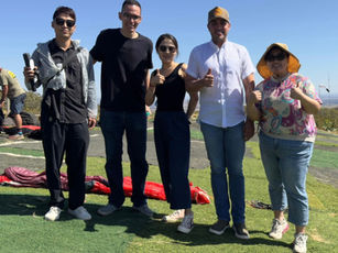 TV Chinesa faz reportagem sobre o parapente e outras pontos turísticos de Jaraguá