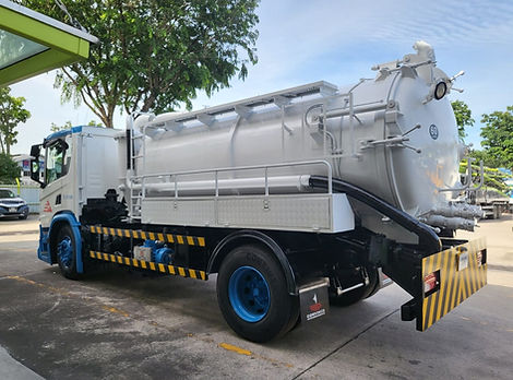 vacuum tanker.jpeg