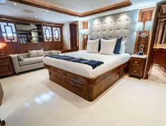 charter-now-or-never-yacht-9.jpeg