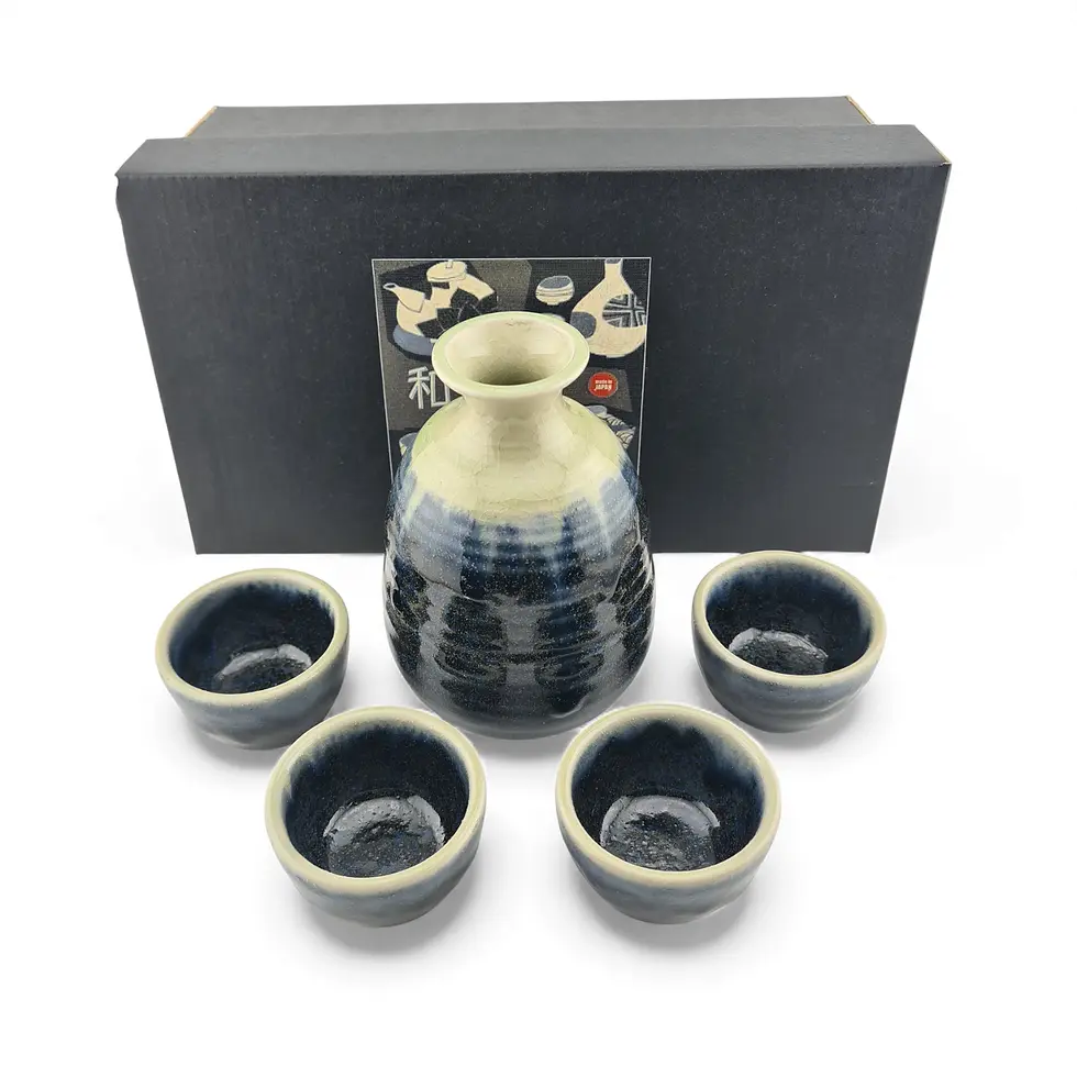 Miniatura: bottiglia e bicchieri da sakè giapponese