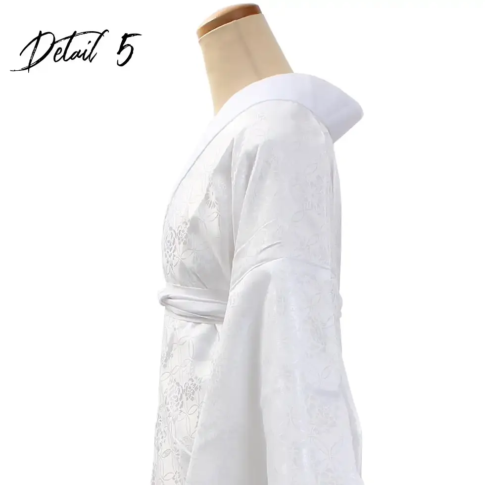 Miniatura: nagajuban sotto kimono giapponese